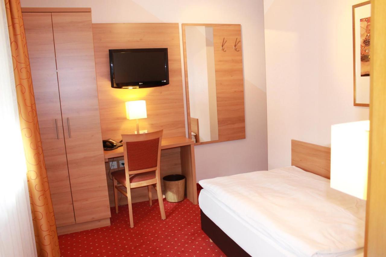 Hotel Huebler Франкфурт-на-Майні Екстер'єр фото
