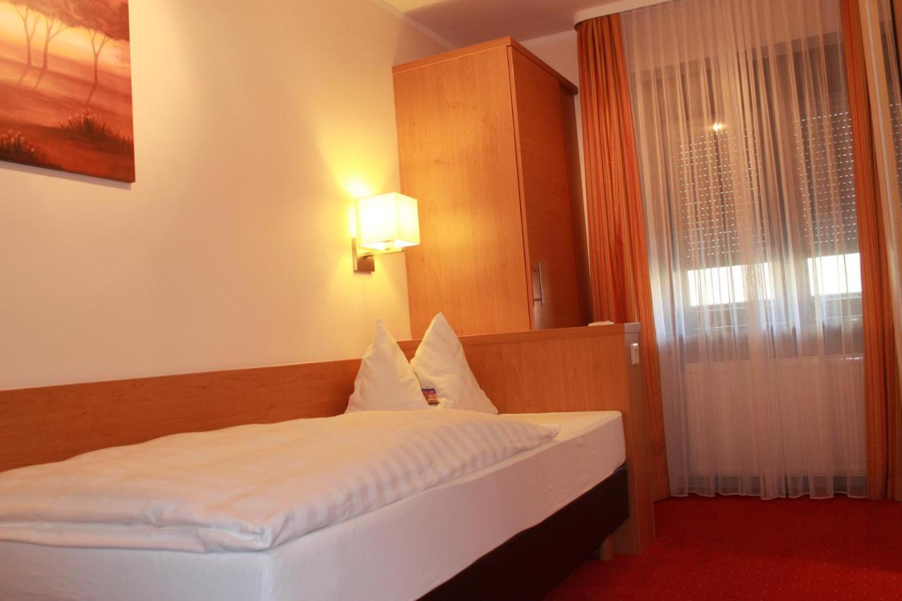 Hotel Huebler Франкфурт-на-Майні Екстер'єр фото
